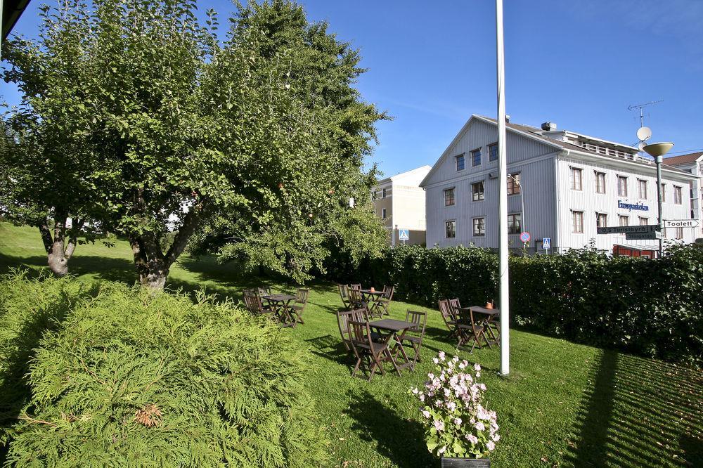 Hotell Laurentius Стренгнес Экстерьер фото